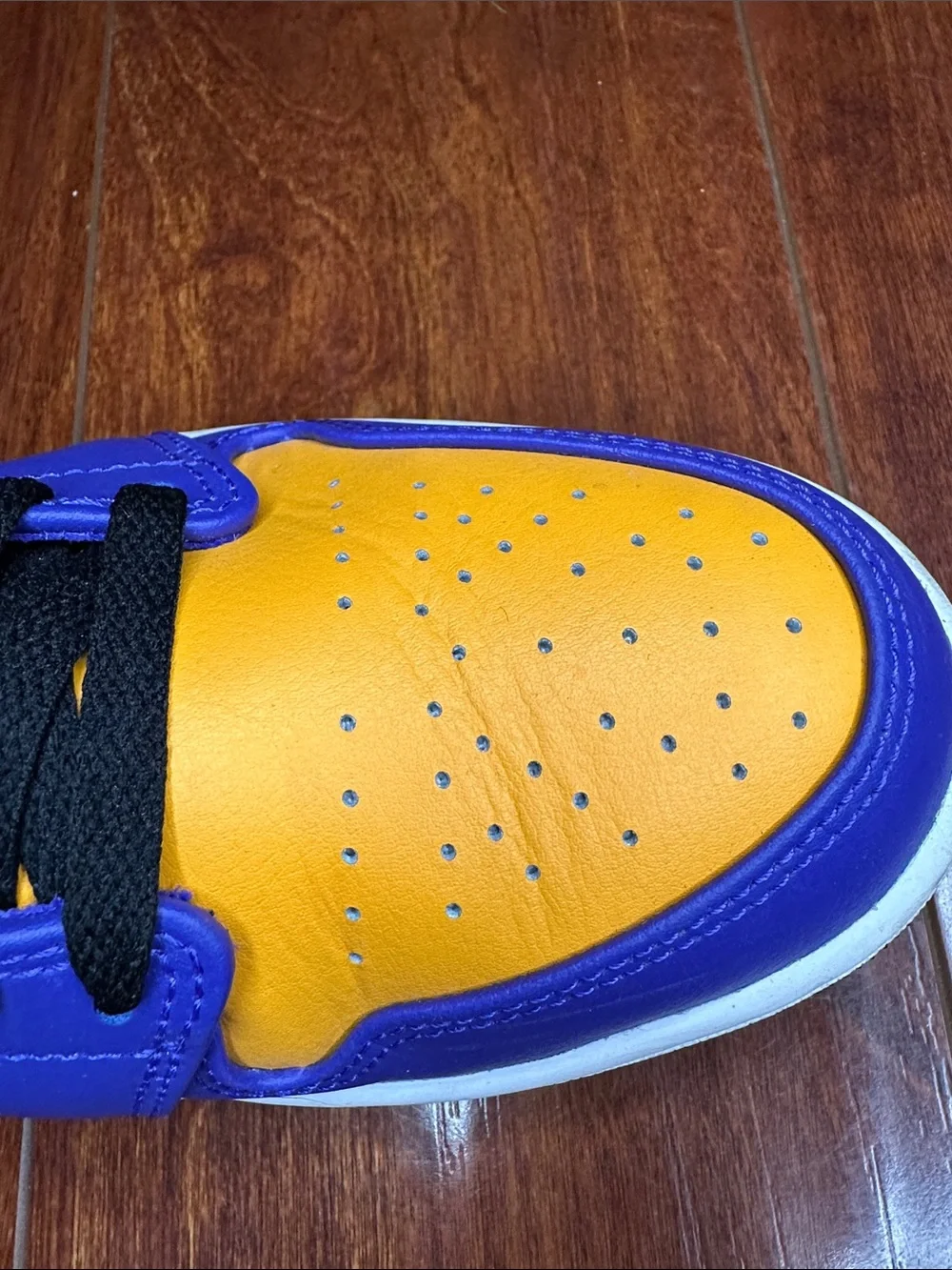 Nike Air Jordan 1 Mid Lakers Purple Gold Men’s Size 9 DQ8426-517